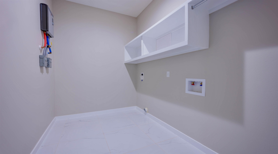 5008 Luna Grande Lp., Laredo, Texas 78046, 3 Bedrooms Bedrooms, 5 Rooms Rooms,2 BathroomsBathrooms,Residential,For Sale,5008 Luna Grande Lp.,20264220