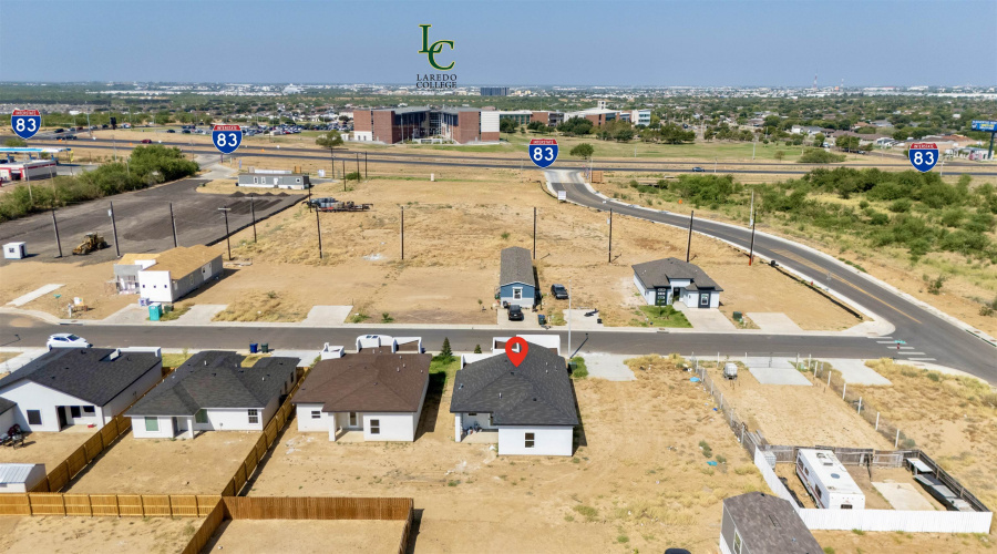 5008 Luna Grande Lp., Laredo, Texas 78046, 3 Bedrooms Bedrooms, 5 Rooms Rooms,2 BathroomsBathrooms,Residential,For Sale,5008 Luna Grande Lp.,20264220