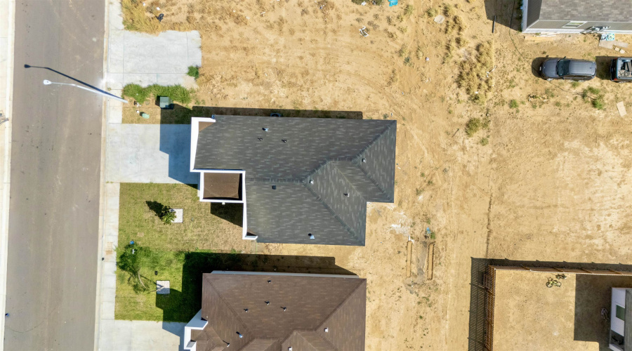 5008 Luna Grande Lp., Laredo, Texas 78046, 3 Bedrooms Bedrooms, 5 Rooms Rooms,2 BathroomsBathrooms,Residential,For Sale,5008 Luna Grande Lp.,20264220