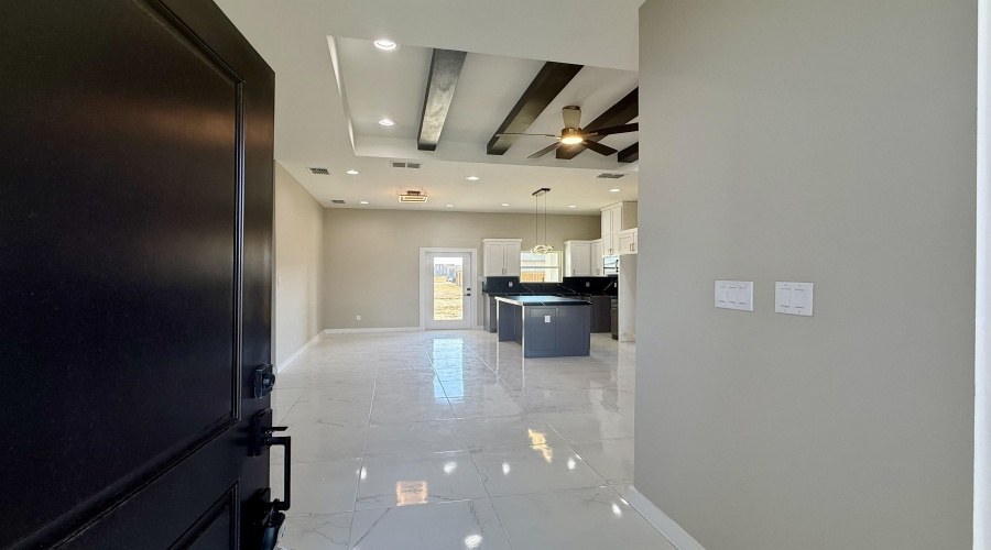 5008 Luna Grande Lp., Laredo, Texas 78046, 3 Bedrooms Bedrooms, 5 Rooms Rooms,2 BathroomsBathrooms,Residential,For Sale,5008 Luna Grande Lp.,20264220