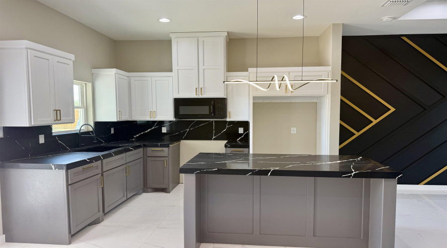 5008 Luna Grande Lp., Laredo, Texas 78046, 3 Bedrooms Bedrooms, 5 Rooms Rooms,2 BathroomsBathrooms,Residential,For Sale,5008 Luna Grande Lp.,20264220