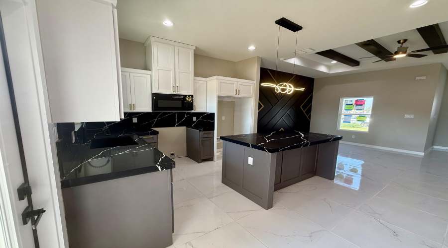 5008 Luna Grande Lp., Laredo, Texas 78046, 3 Bedrooms Bedrooms, 5 Rooms Rooms,2 BathroomsBathrooms,Residential,For Sale,5008 Luna Grande Lp.,20264220
