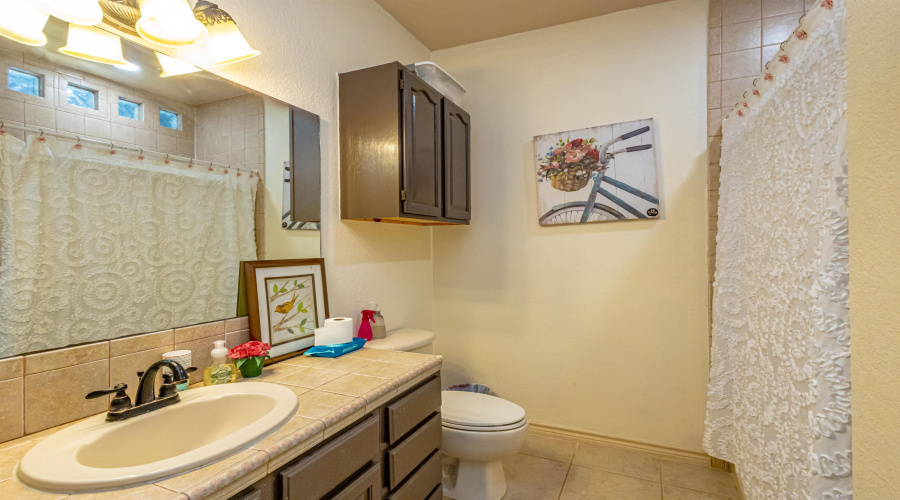 9811 Sterling St., Laredo, Texas 78045, 2 Bedrooms Bedrooms, 4 Rooms Rooms,2 BathroomsBathrooms,Residential,For Sale,9811 Sterling St.,20264222