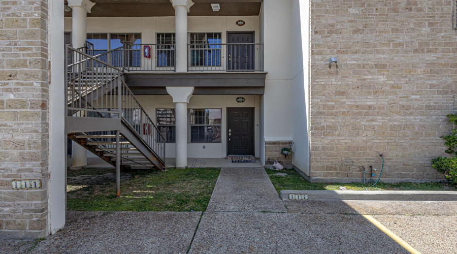 9811 Sterling St., Laredo, Texas 78045, 2 Bedrooms Bedrooms, 4 Rooms Rooms,2 BathroomsBathrooms,Residential,For Sale,9811 Sterling St.,20264222