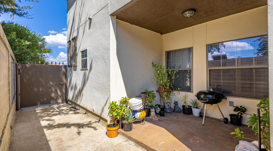 9811 Sterling St., Laredo, Texas 78045, 2 Bedrooms Bedrooms, 4 Rooms Rooms,2 BathroomsBathrooms,Residential,For Sale,9811 Sterling St.,20264222