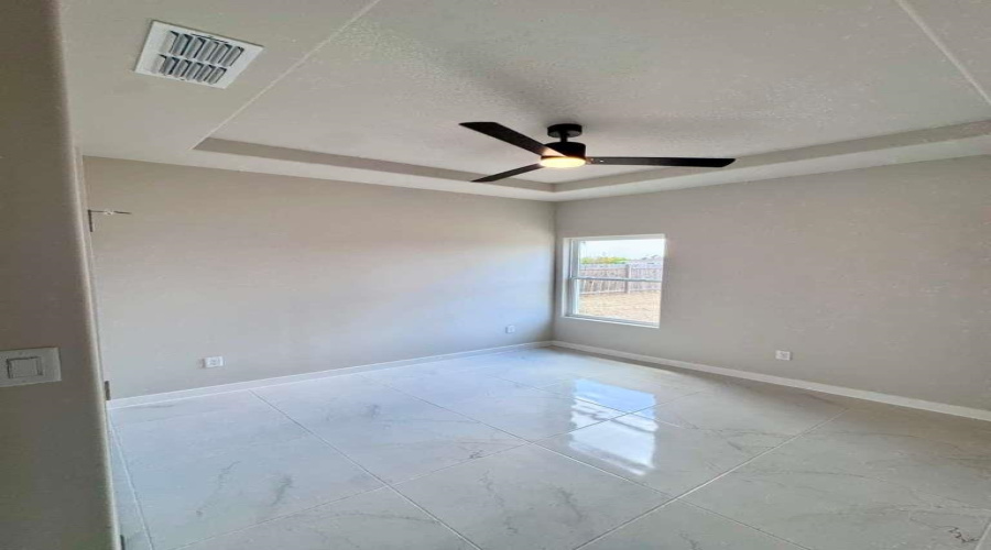3416 S Texas Ave, Laredo, Texas 78046, 3 Bedrooms Bedrooms, 5 Rooms Rooms,2 BathroomsBathrooms,Residential,For Sale,3416 S Texas Ave,20264225