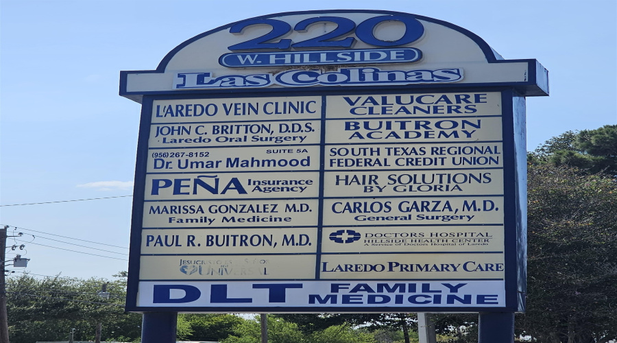 220 W Hillside Rd, Laredo, Texas 78041, 1 Room Rooms,2 BathroomsBathrooms,Commercial retail/office,For Sale,220 W Hillside Rd,20264231