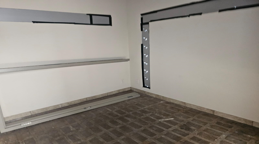 220 W Hillside Rd, Laredo, Texas 78041, 1 Room Rooms,2 BathroomsBathrooms,Commercial retail/office,For Sale,220 W Hillside Rd,20264231