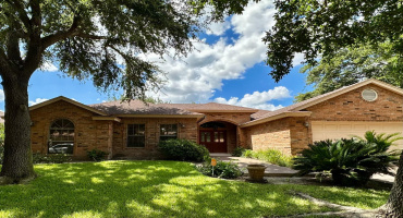 2404 Leonard Ct, Laredo, Texas 78045, 3 Bedrooms Bedrooms, 7 Rooms Rooms,3 BathroomsBathrooms,Residential,For Sale,2404 Leonard Ct,20264228