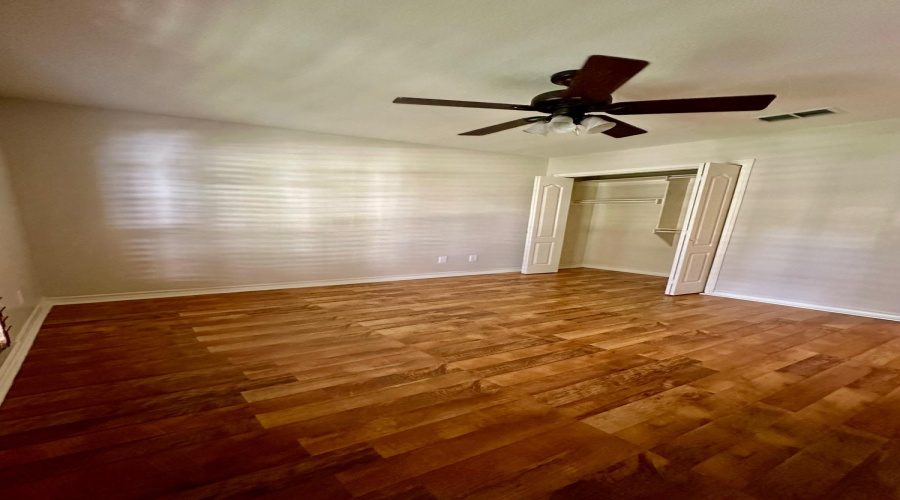2404 Leonard Ct, Laredo, Texas 78045, 3 Bedrooms Bedrooms, 7 Rooms Rooms,3 BathroomsBathrooms,Residential,For Sale,2404 Leonard Ct,20264228