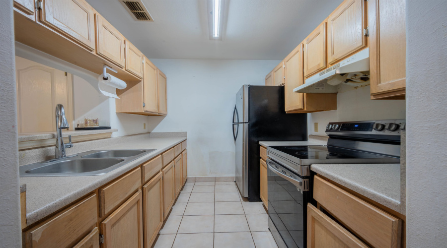 1752 Tiara Trl, Laredo, Texas 78045, 2 Bedrooms Bedrooms, 4 Rooms Rooms,2 BathroomsBathrooms,Residential,For Sale,1752 Tiara Trl,20264230