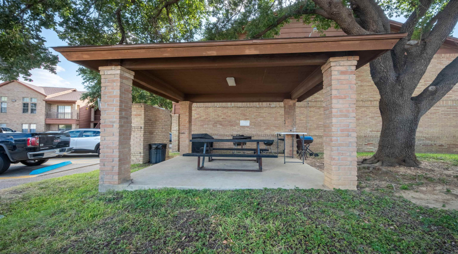 1752 Tiara Trl, Laredo, Texas 78045, 2 Bedrooms Bedrooms, 4 Rooms Rooms,2 BathroomsBathrooms,Residential,For Sale,1752 Tiara Trl,20264230