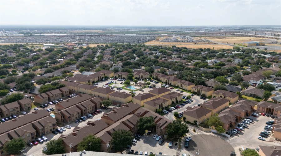 1752 Tiara Trl, Laredo, Texas 78045, 2 Bedrooms Bedrooms, 4 Rooms Rooms,2 BathroomsBathrooms,Residential,For Sale,1752 Tiara Trl,20264230