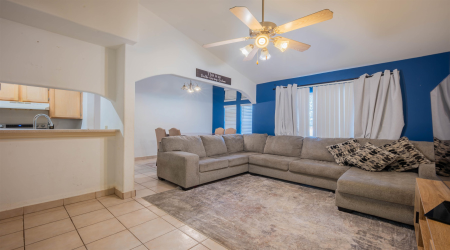 1752 Tiara Trl, Laredo, Texas 78045, 2 Bedrooms Bedrooms, 4 Rooms Rooms,2 BathroomsBathrooms,Residential,For Sale,1752 Tiara Trl,20264230