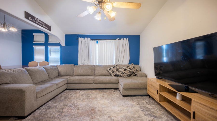 1752 Tiara Trl, Laredo, Texas 78045, 2 Bedrooms Bedrooms, 4 Rooms Rooms,2 BathroomsBathrooms,Residential,For Sale,1752 Tiara Trl,20264230