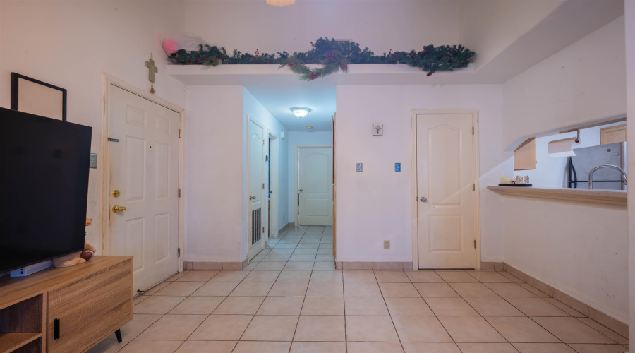 1752 Tiara Trl, Laredo, Texas 78045, 2 Bedrooms Bedrooms, 4 Rooms Rooms,2 BathroomsBathrooms,Residential,For Sale,1752 Tiara Trl,20264230