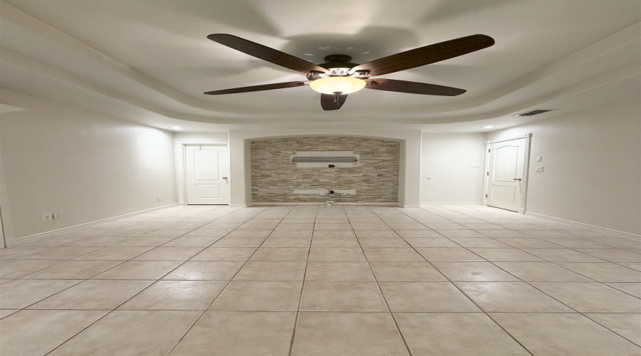 203 Martingale Ln, Laredo, Texas 78041, 1 Bedroom Bedrooms, 4 Rooms Rooms,2 BathroomsBathrooms,Residential,For Rent,203 Martingale Ln,20264232