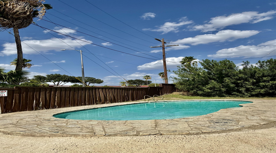 203 Martingale Ln, Laredo, Texas 78041, 1 Bedroom Bedrooms, 4 Rooms Rooms,2 BathroomsBathrooms,Residential,For Rent,203 Martingale Ln,20264232