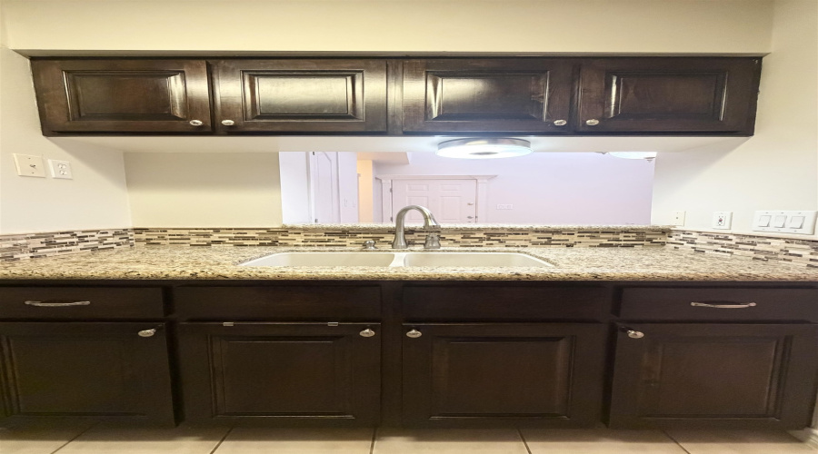 203 Martingale Ln, Laredo, Texas 78041, 1 Bedroom Bedrooms, 4 Rooms Rooms,2 BathroomsBathrooms,Residential,For Rent,203 Martingale Ln,20264232