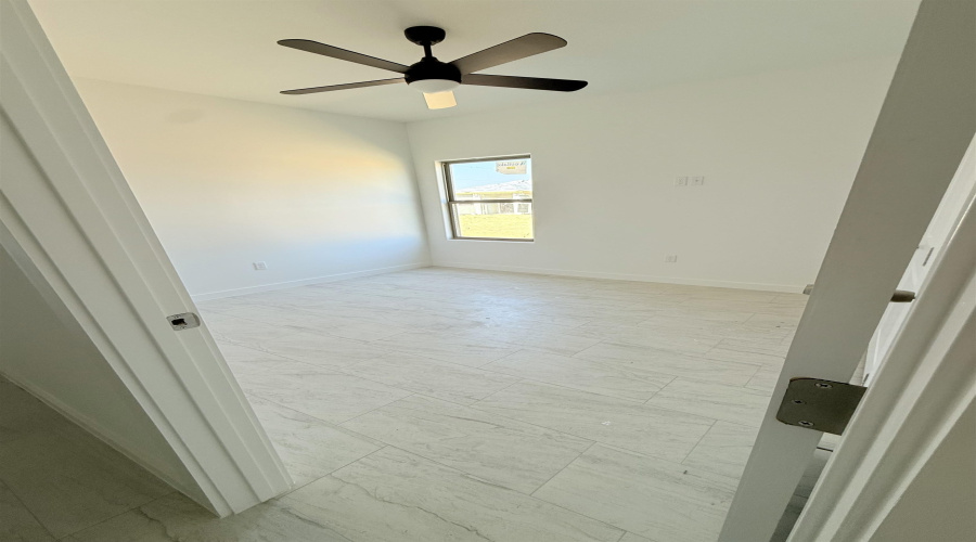 109 Lusitano Dr., LAREDO, Texas 78046, 3 Bedrooms Bedrooms, 5 Rooms Rooms,2 BathroomsBathrooms,Residential,For Sale,109 Lusitano Dr.,20264233