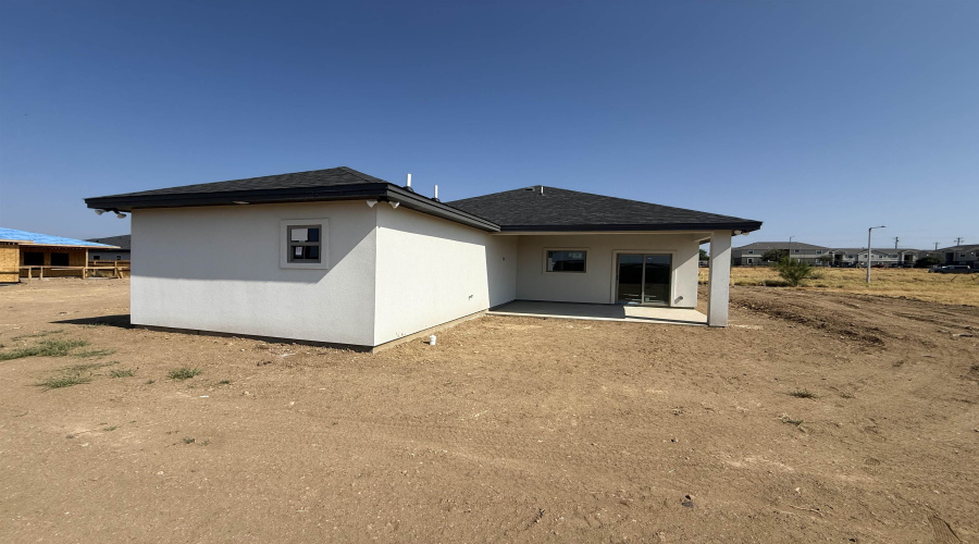 109 Lusitano Dr., LAREDO, Texas 78046, 3 Bedrooms Bedrooms, 5 Rooms Rooms,2 BathroomsBathrooms,Residential,For Sale,109 Lusitano Dr.,20264233