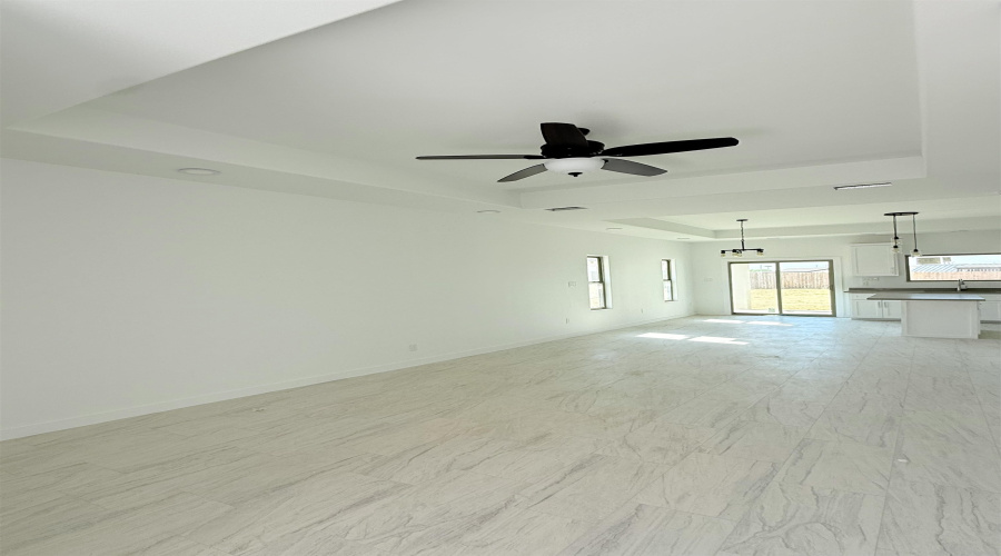 109 Lusitano Dr., LAREDO, Texas 78046, 3 Bedrooms Bedrooms, 5 Rooms Rooms,2 BathroomsBathrooms,Residential,For Sale,109 Lusitano Dr.,20264233