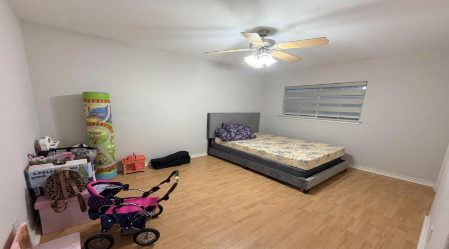 2815 Don Sergio Dr, Laredo, Texas 78045, 5 Bedrooms Bedrooms, 8 Rooms Rooms,2 BathroomsBathrooms,Residential,For Sale,2815 Don Sergio Dr,20264234