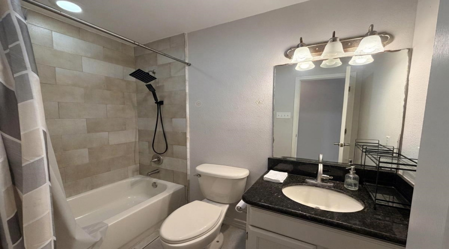 2815 Don Sergio Dr, Laredo, Texas 78045, 5 Bedrooms Bedrooms, 8 Rooms Rooms,2 BathroomsBathrooms,Residential,For Sale,2815 Don Sergio Dr,20264234