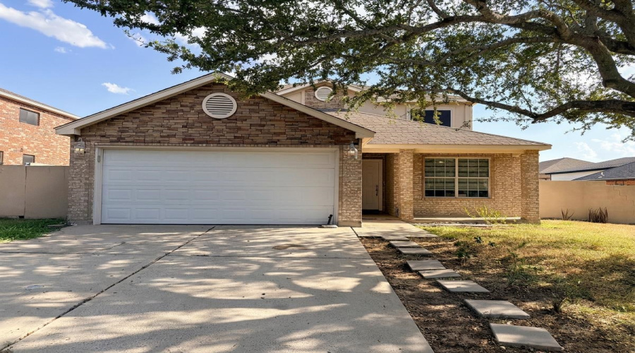 2815 Don Sergio Dr, Laredo, Texas 78045, 5 Bedrooms Bedrooms, 8 Rooms Rooms,2 BathroomsBathrooms,Residential,For Sale,2815 Don Sergio Dr,20264234