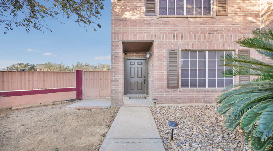 2122 Mallorca Dr, LAREDO, Texas 78046, 5 Bedrooms Bedrooms, 7 Rooms Rooms,3 BathroomsBathrooms,Residential,For Rent,2122 Mallorca Dr,20264239