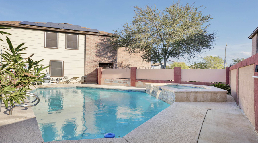2122 Mallorca Dr, LAREDO, Texas 78046, 5 Bedrooms Bedrooms, 7 Rooms Rooms,3 BathroomsBathrooms,Residential,For Rent,2122 Mallorca Dr,20264239