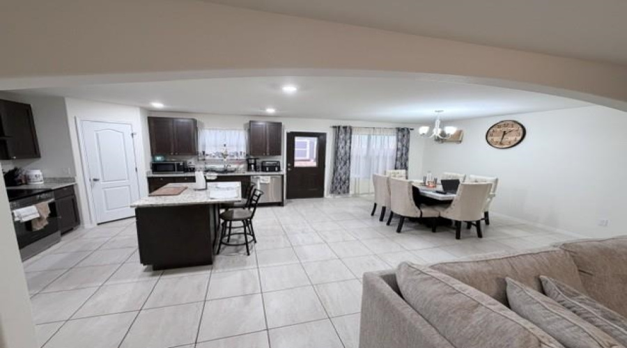 1311 Port Texas Dr., Laredo, Texas 78045, 3 Bedrooms Bedrooms, 3 Rooms Rooms,2 BathroomsBathrooms,Residential,For Sale,1311 Port Texas Dr.,20264240