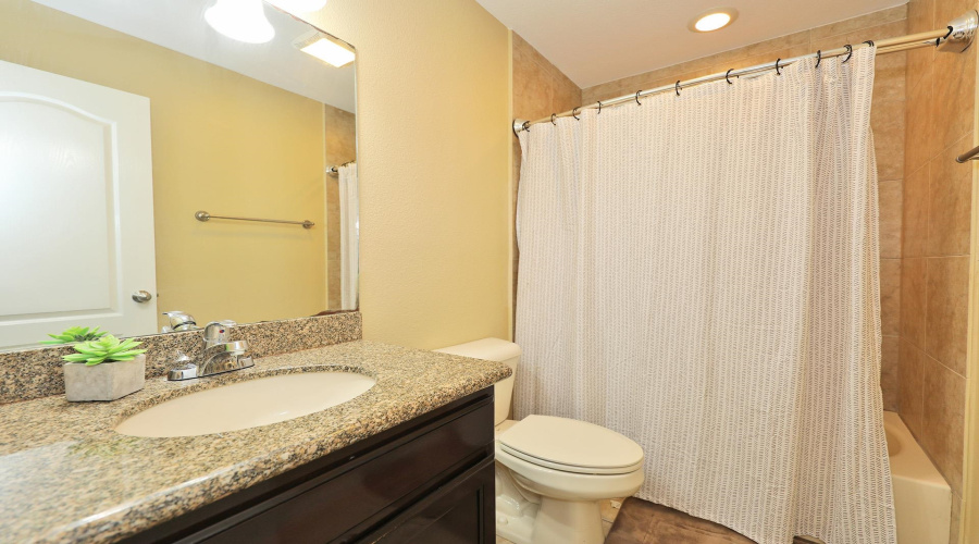 3915 Aidin St, Laredo, Texas 78045, 4 Bedrooms Bedrooms, 6 Rooms Rooms,2 BathroomsBathrooms,Residential,For Rent,3915 Aidin St,20264246