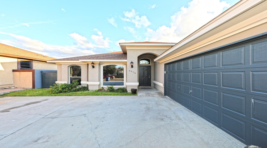 3915 Aidin St, Laredo, Texas 78045, 4 Bedrooms Bedrooms, 6 Rooms Rooms,2 BathroomsBathrooms,Residential,For Rent,3915 Aidin St,20264246