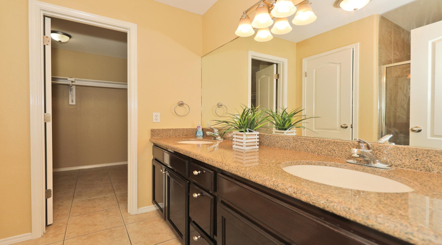 3915 Aidin St, Laredo, Texas 78045, 4 Bedrooms Bedrooms, 6 Rooms Rooms,2 BathroomsBathrooms,Residential,For Rent,3915 Aidin St,20264246