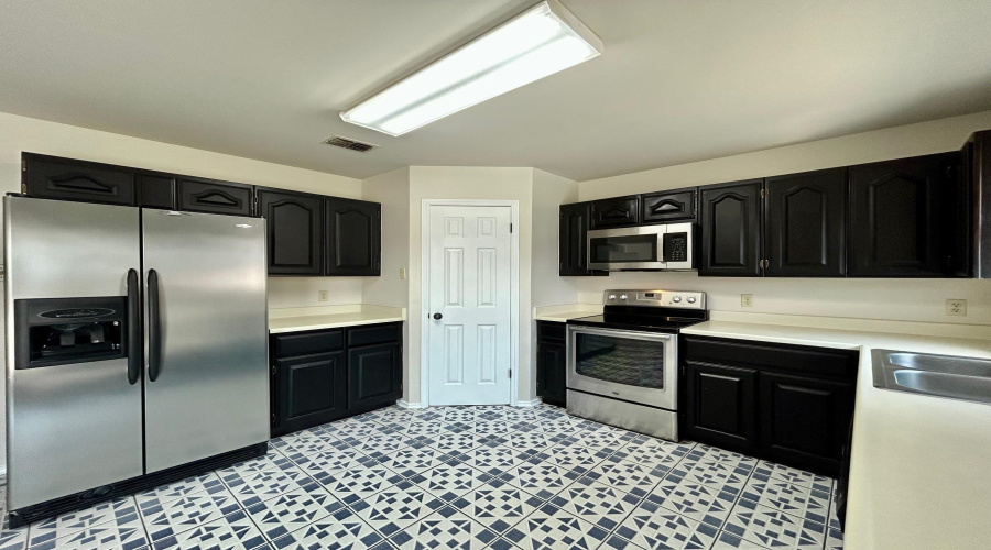 8701 Martinique Dr, Laredo, Texas 78045, 3 Bedrooms Bedrooms, 5 Rooms Rooms,2 BathroomsBathrooms,Residential,For Sale,8701 Martinique Dr,20264247