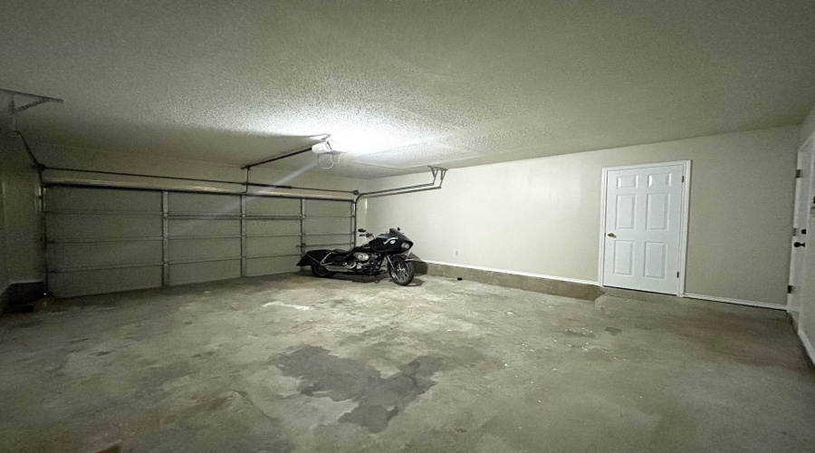 8701 Martinique Dr, Laredo, Texas 78045, 3 Bedrooms Bedrooms, 5 Rooms Rooms,2 BathroomsBathrooms,Residential,For Sale,8701 Martinique Dr,20264247