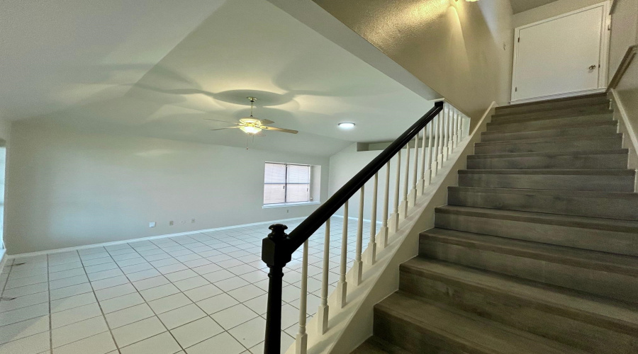 8701 Martinique Dr, Laredo, Texas 78045, 3 Bedrooms Bedrooms, 5 Rooms Rooms,2 BathroomsBathrooms,Residential,For Sale,8701 Martinique Dr,20264247