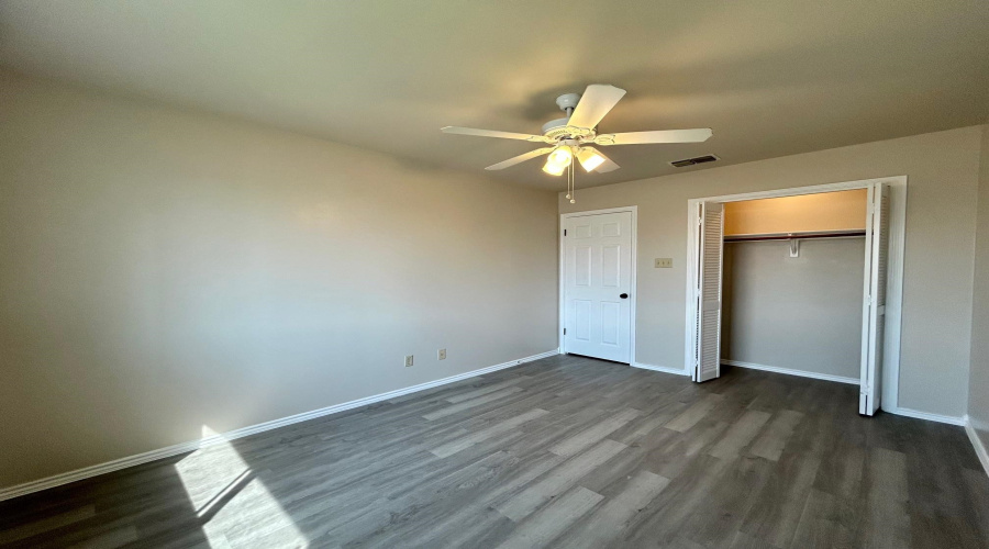 8701 Martinique Dr, Laredo, Texas 78045, 3 Bedrooms Bedrooms, 5 Rooms Rooms,2 BathroomsBathrooms,Residential,For Sale,8701 Martinique Dr,20264247