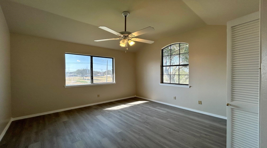 8701 Martinique Dr, Laredo, Texas 78045, 3 Bedrooms Bedrooms, 5 Rooms Rooms,2 BathroomsBathrooms,Residential,For Sale,8701 Martinique Dr,20264247