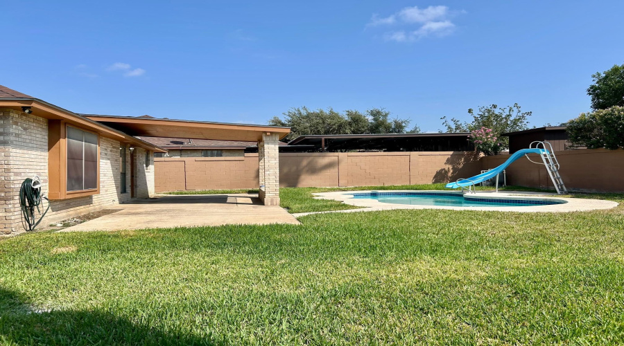 8701 Martinique Dr, Laredo, Texas 78045, 3 Bedrooms Bedrooms, 5 Rooms Rooms,2 BathroomsBathrooms,Residential,For Sale,8701 Martinique Dr,20264247