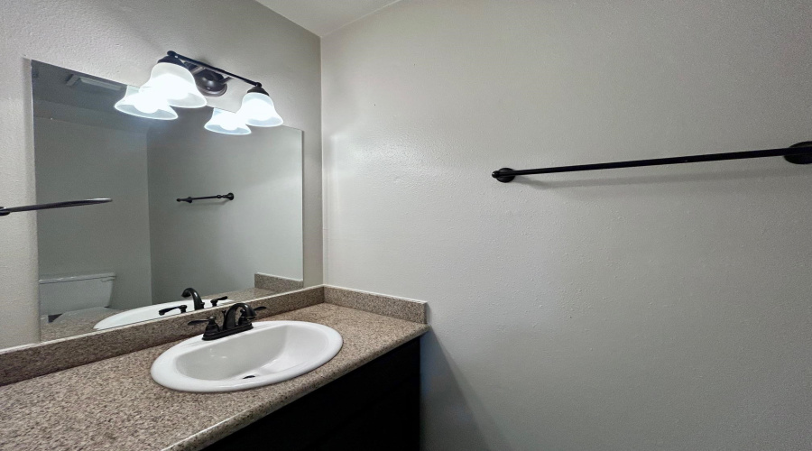 8701 Martinique Dr, Laredo, Texas 78045, 3 Bedrooms Bedrooms, 5 Rooms Rooms,2 BathroomsBathrooms,Residential,For Sale,8701 Martinique Dr,20264247