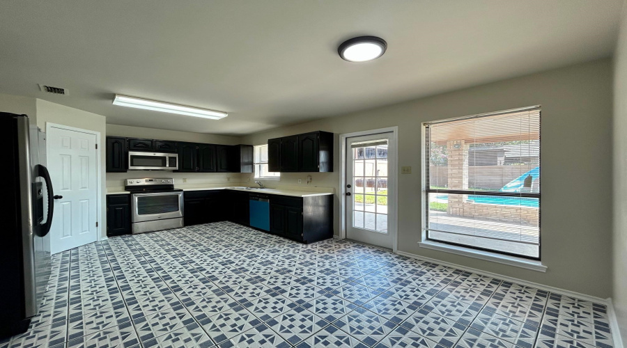 8701 Martinique Dr, Laredo, Texas 78045, 3 Bedrooms Bedrooms, 5 Rooms Rooms,2 BathroomsBathrooms,Residential,For Sale,8701 Martinique Dr,20264247