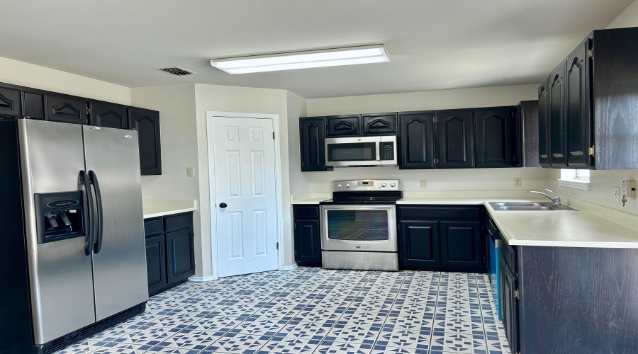 8701 Martinique Dr, Laredo, Texas 78045, 3 Bedrooms Bedrooms, 5 Rooms Rooms,2 BathroomsBathrooms,Residential,For Sale,8701 Martinique Dr,20264247