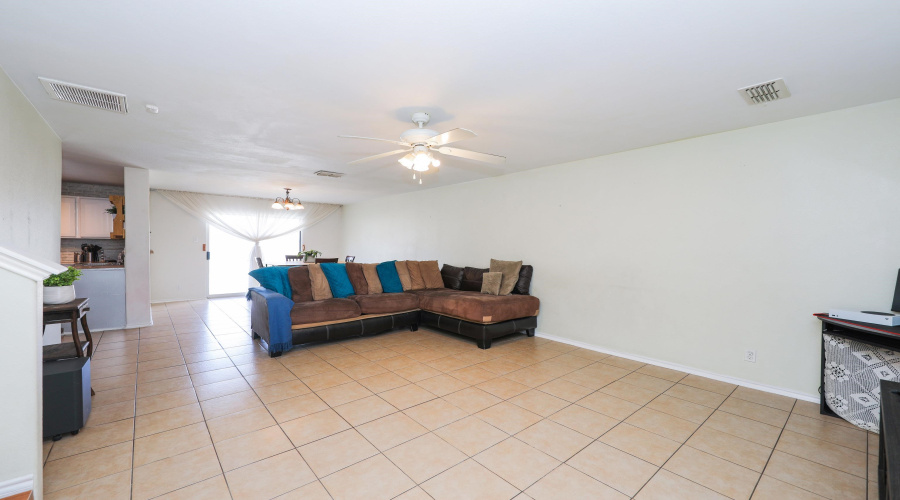 2426 Jean St, LAREDO, Texas 78046, 3 Bedrooms Bedrooms, 8 Rooms Rooms,2 BathroomsBathrooms,Residential,For Sale,2426 Jean St,20264251