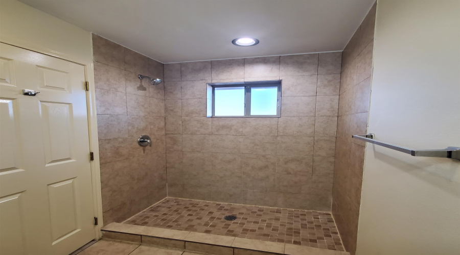 1007 Emerald Valley Dr., Laredo, Texas 78043, 1 Bedroom Bedrooms, 2 Rooms Rooms,1 BathroomBathrooms,Residential,For Rent,1007 Emerald Valley Dr.,20264252