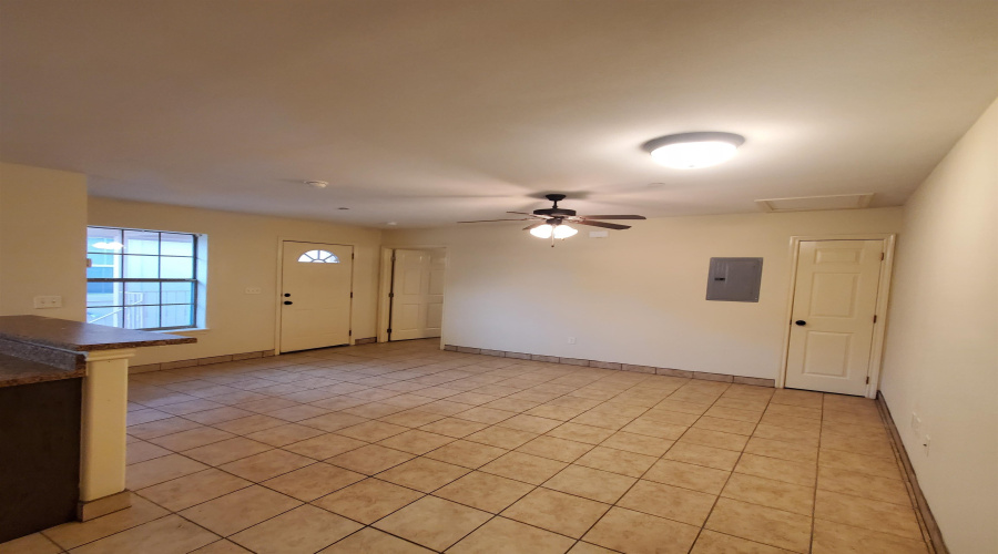1007 Emerald Valley Dr., Laredo, Texas 78043, 1 Bedroom Bedrooms, 2 Rooms Rooms,1 BathroomBathrooms,Residential,For Rent,1007 Emerald Valley Dr.,20264252