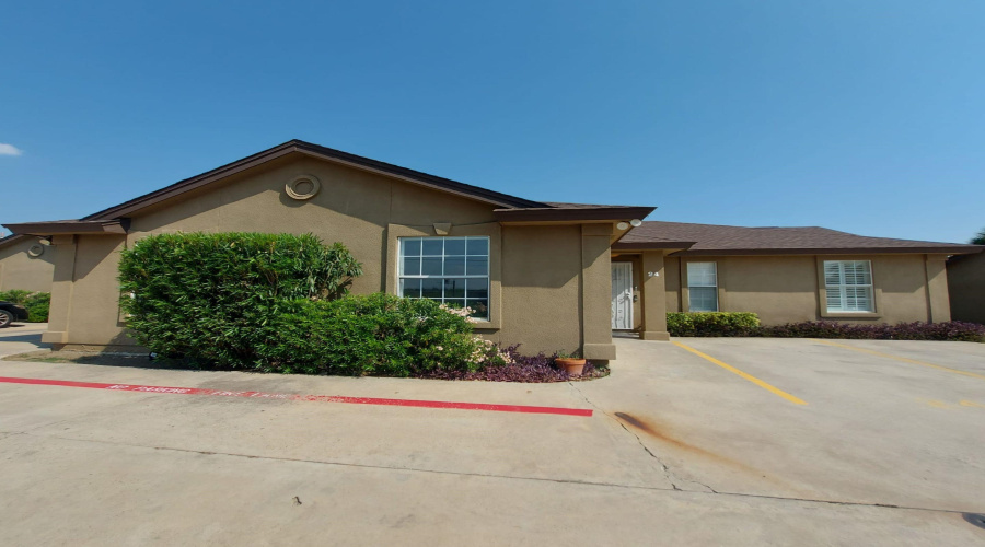 506 Shiloh Dr, LAREDO, Texas 78045, 3 Bedrooms Bedrooms, 5 Rooms Rooms,2 BathroomsBathrooms,Residential,For Sale,506 Shiloh Dr,20264253