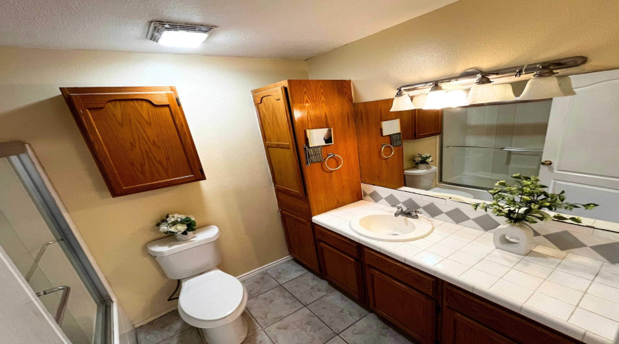 506 Shiloh Dr, LAREDO, Texas 78045, 3 Bedrooms Bedrooms, 5 Rooms Rooms,2 BathroomsBathrooms,Residential,For Sale,506 Shiloh Dr,20264253