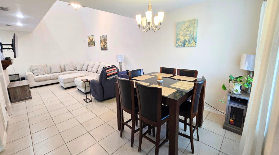 3721 Jesus Dimas, Laredo, Texas 78046, 3 Bedrooms Bedrooms, 5 Rooms Rooms,2 BathroomsBathrooms,Residential,For Sale,3721 Jesus Dimas,20264257